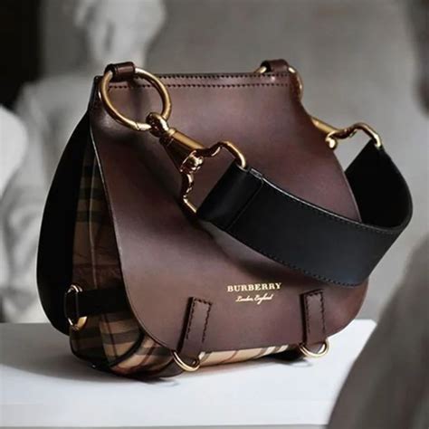 กระเป๋า burberry รุ่นฮิต|กระเป๋าแบรนด์เนม.